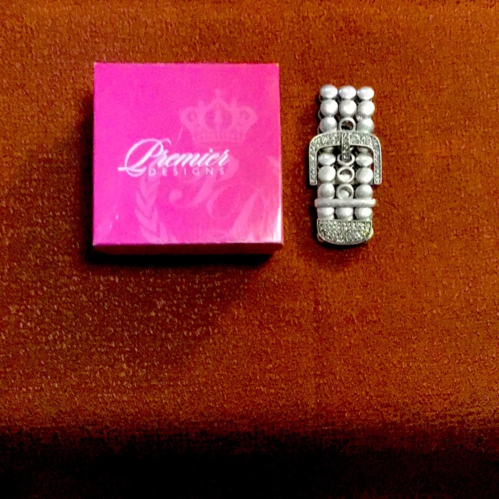 Beautiful buckle bracelet